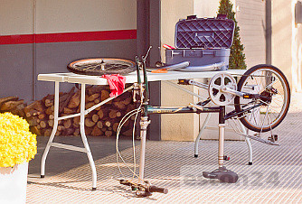 Stół rozkładany biały ogrodowy 183 cm do domu i na bankiet